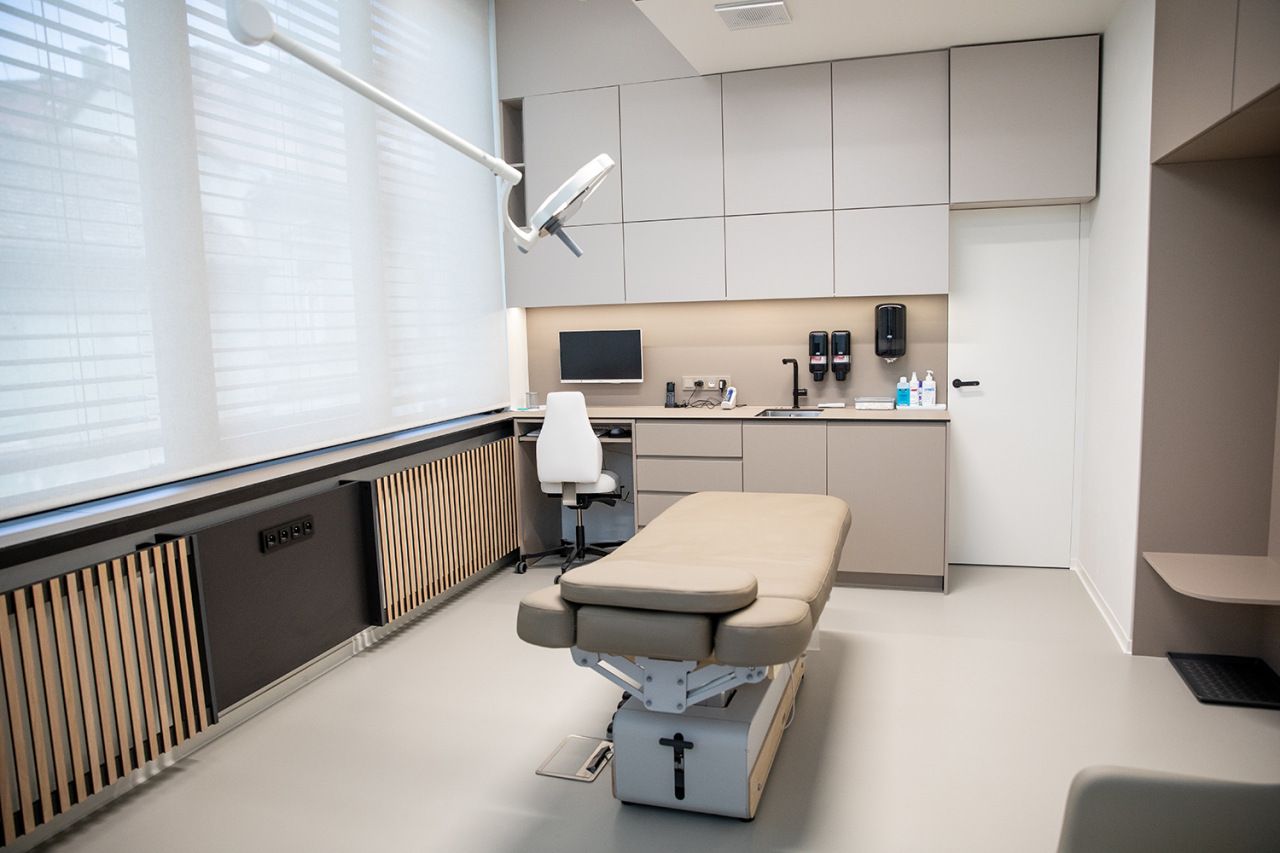 Ordinace kliniky THEIOS Zenklova — skutečný stav